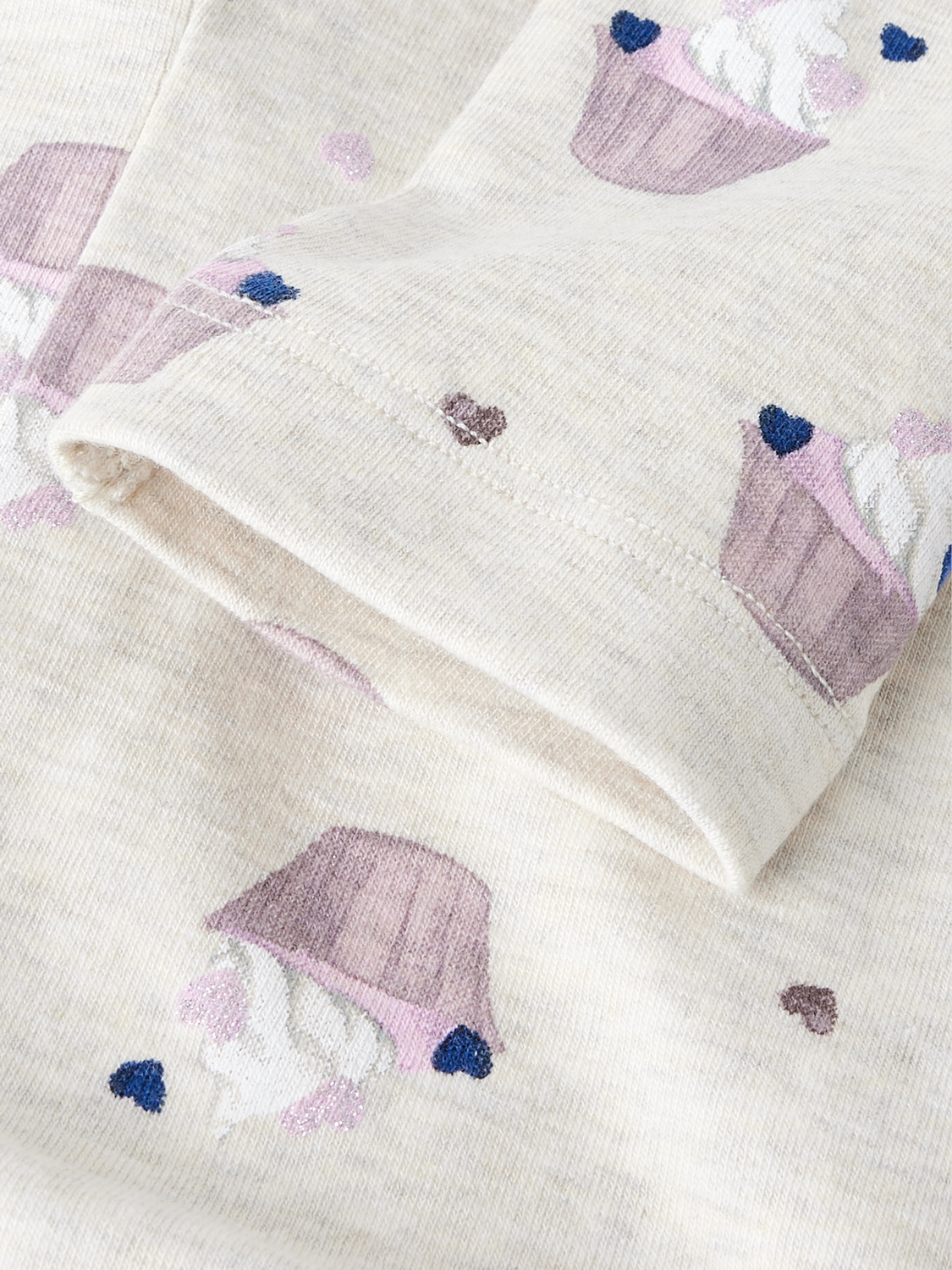 model_shot-front_full